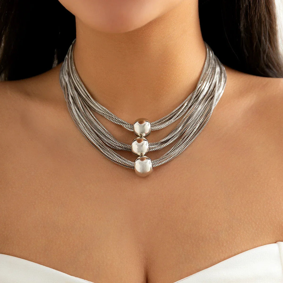 Collier Nocturne Drapé Or Liquide Trois Couches Élégance Cascade Vintage Inspiré