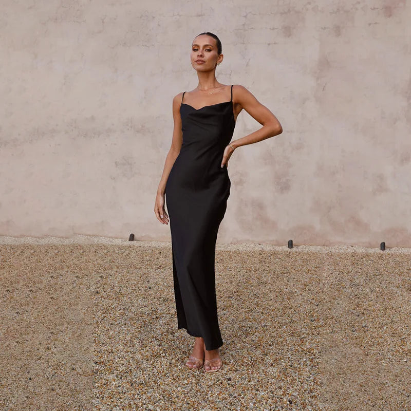 Robe Slip Satin Effet Soie Encolure Drapée Bretelles Fines Coupe Slim Pour Soirée Élégante