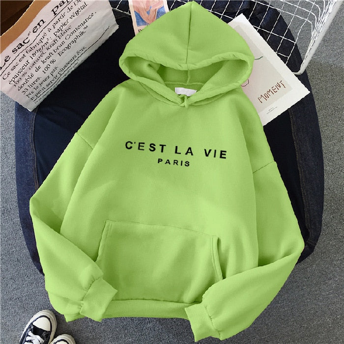 Bequemer Hoodie mit grafischem Design von Fudus