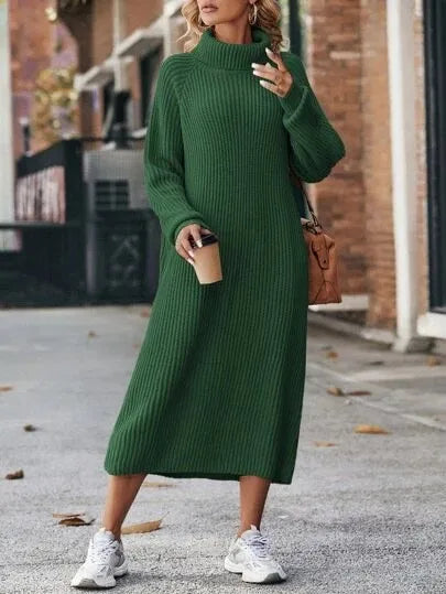 Strickkleid mit hohem Kragen von Lange