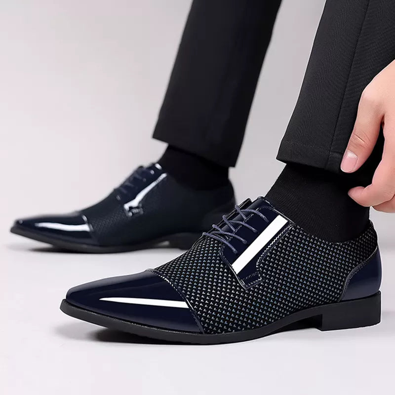 Herrenschuhe aus Leder mit elegantem Strassbesatz