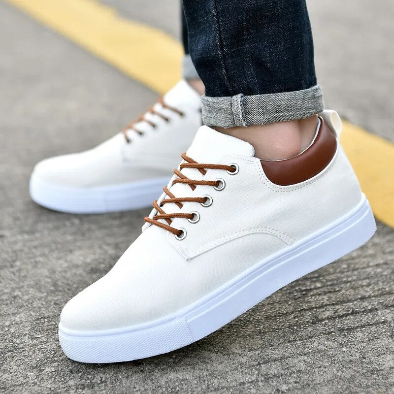 Herrenschuhe aus leichtem Canvas