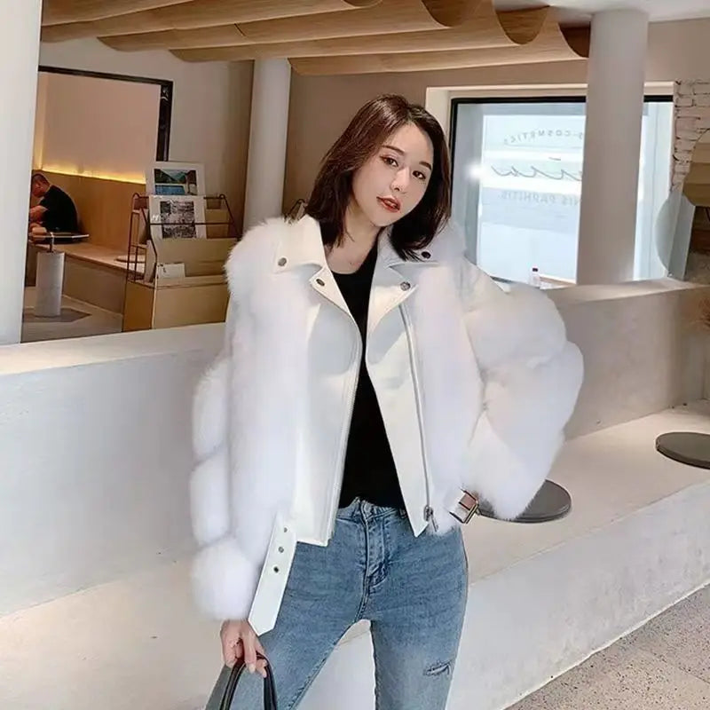 Aini: Moderne, vielseitige Winterjacke