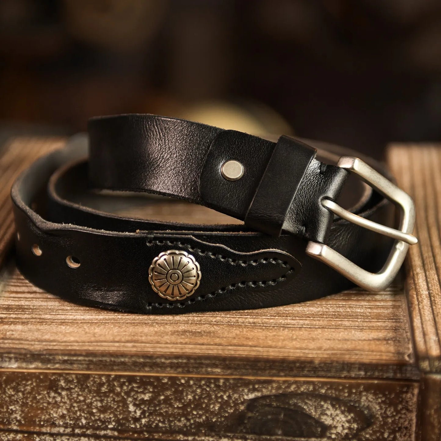 Ceinture En Cuir Vieilli Premium Avec Effet Distress Détails Western Et Surpiqûres À La Main