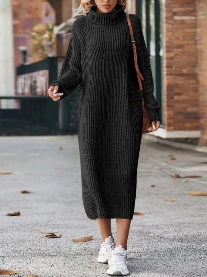 Strickkleid mit hohem Kragen von Lange