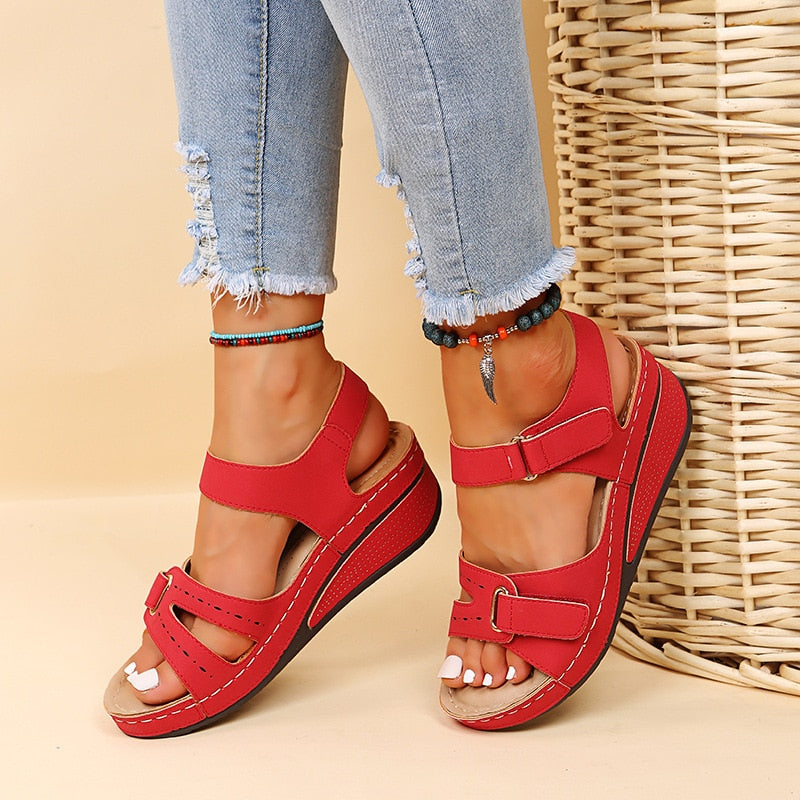 Arya: Komfortable orthopädische Sandalen