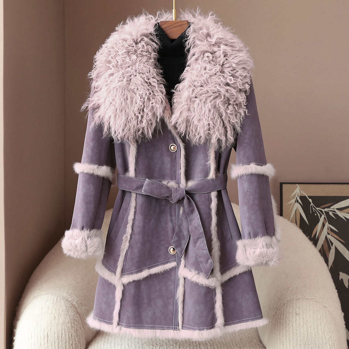 Manteau Couture En Fourrure Ceinturé Sofia Amoretti Luxe Hiver Glamour Vintage Chic