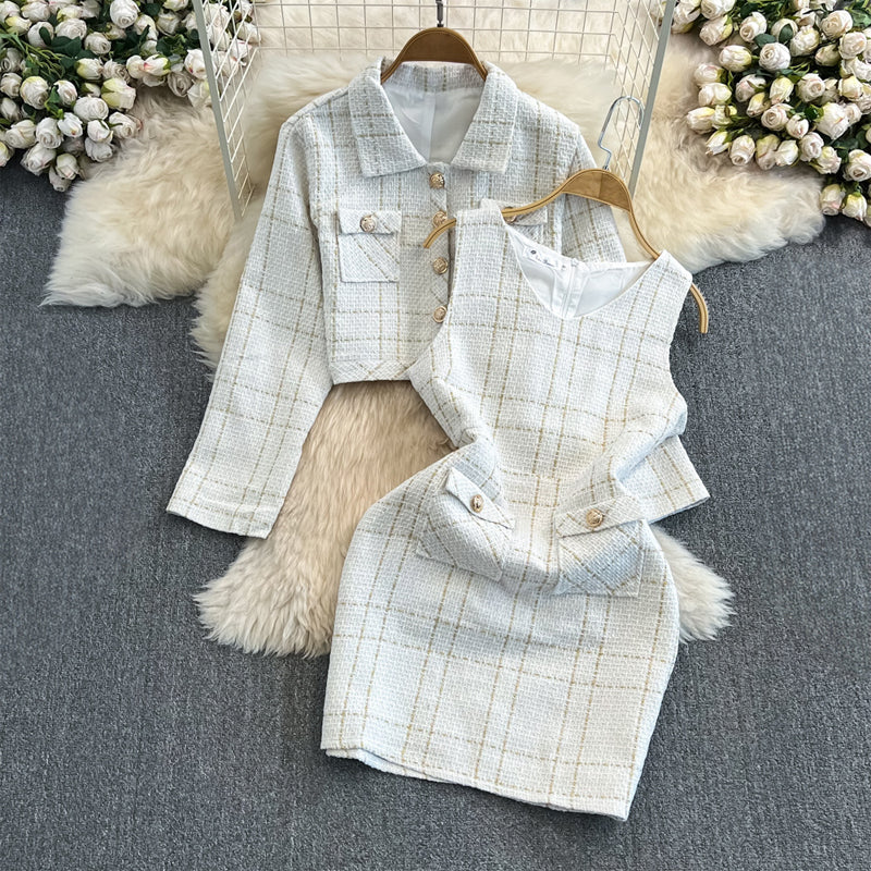 Ensemble Tweed Valentina Rossi Deux Pièces Amawinc Avec Blazer Court Et Robe Sans Manches Bleu Foncé Et Blanc
