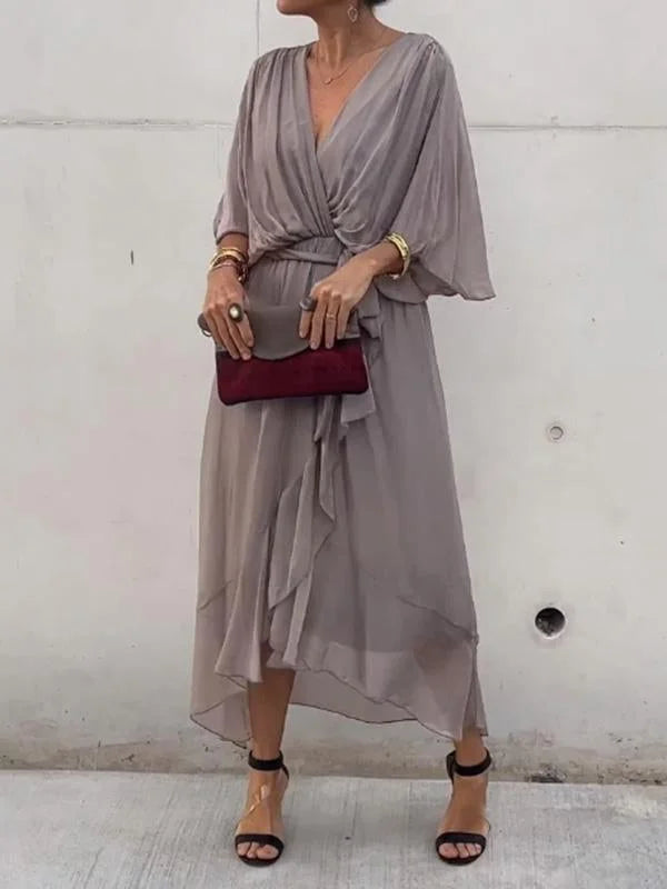Grünes Chiffonkleid mit V-Ausschnitt von Veronia