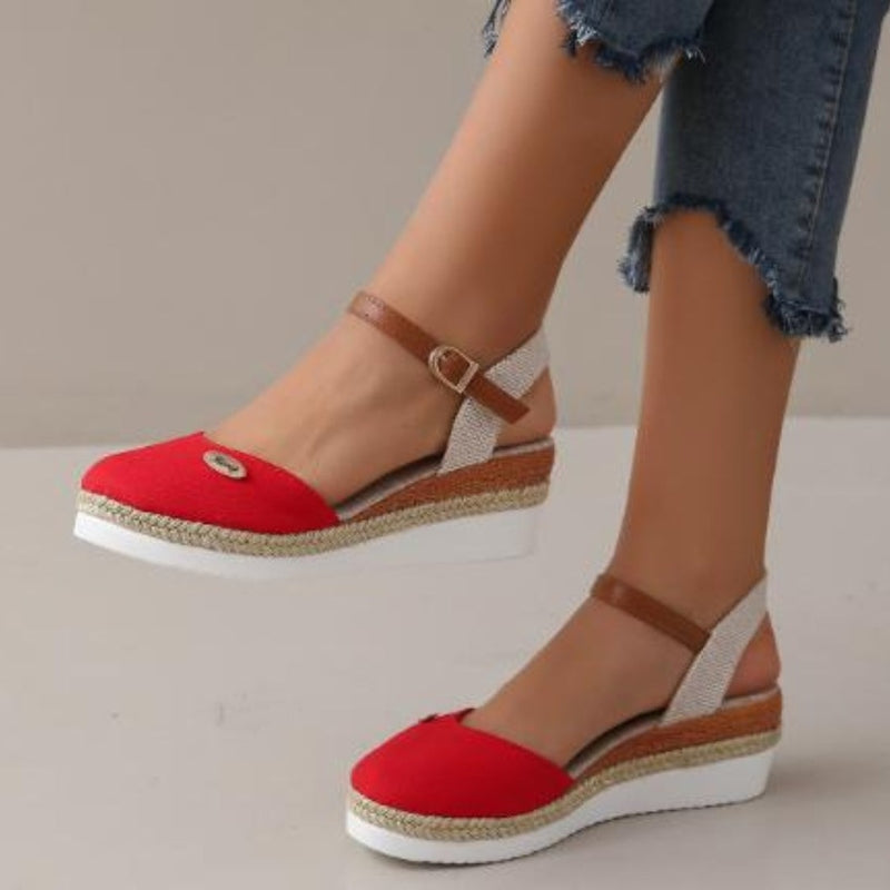 Zoe: Klassische Damensandalen für eleganten Sommerlook
