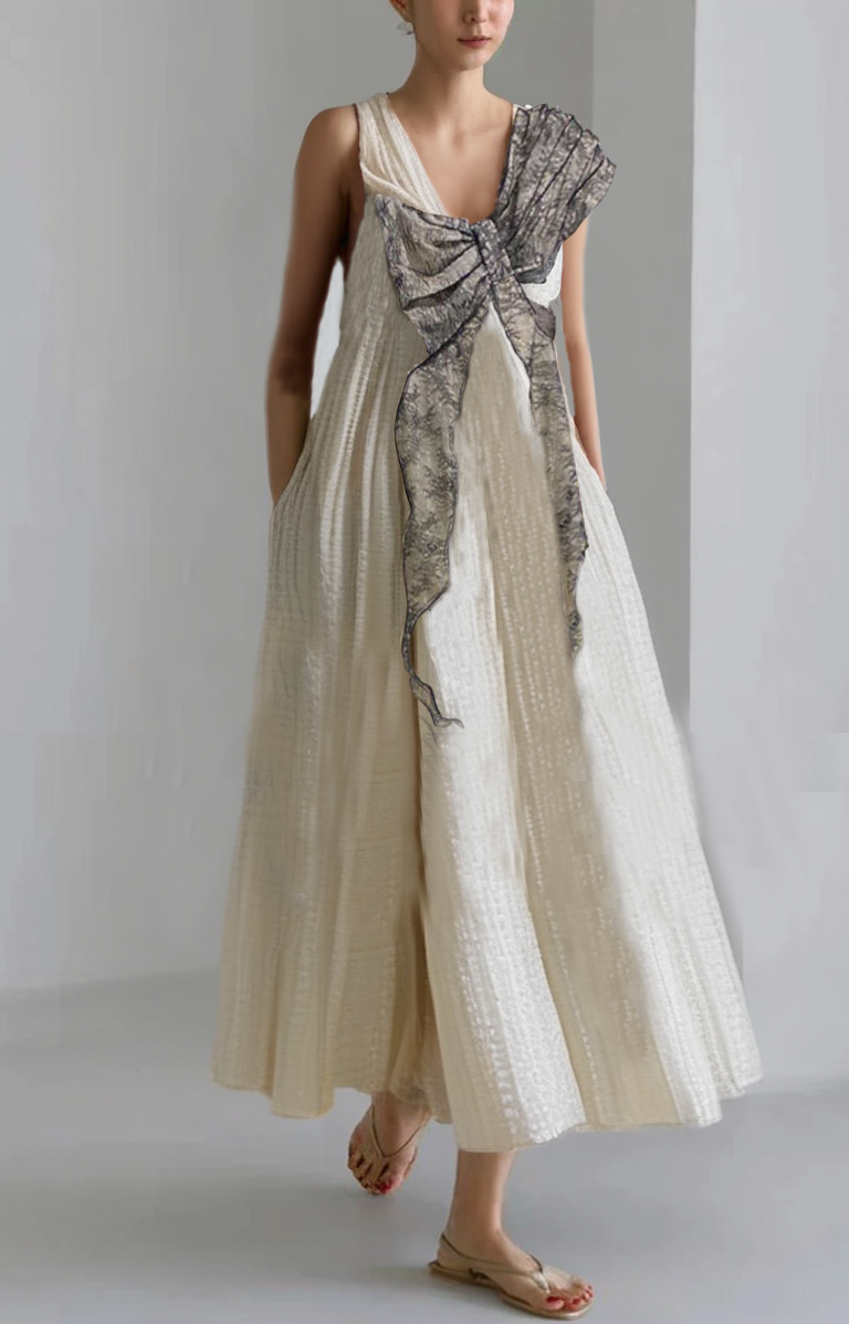 Robe blanche Grace en coton patchwork à col en V et dentelle froissée sans manches - Amawinc