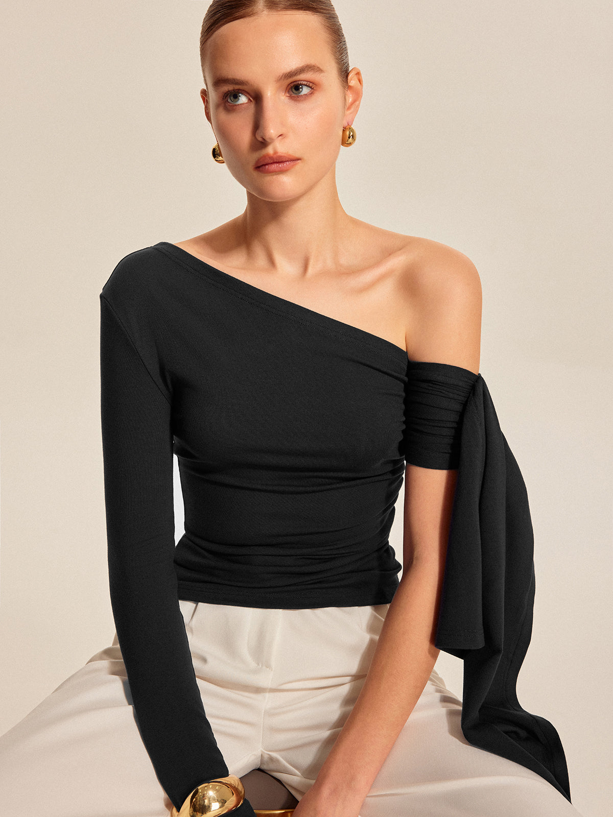 Top Drapé Asymétrique À Épaule Découverte Manche Longue En Jersey Coupe Slim Pour Bureau Et Loisirs