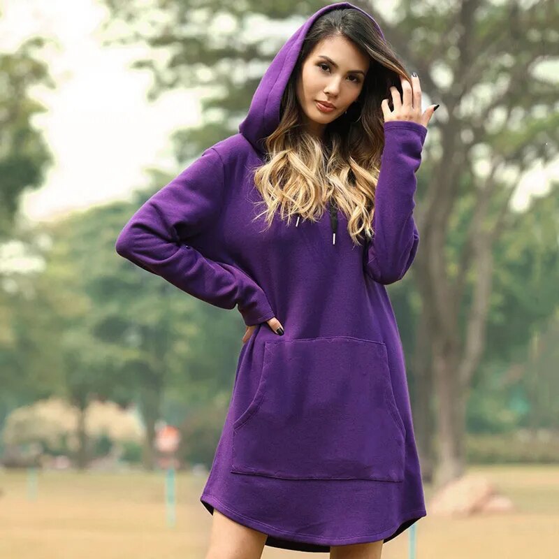Gemütliches, langes Kapuzen-Sweatshirtkleid von Juris