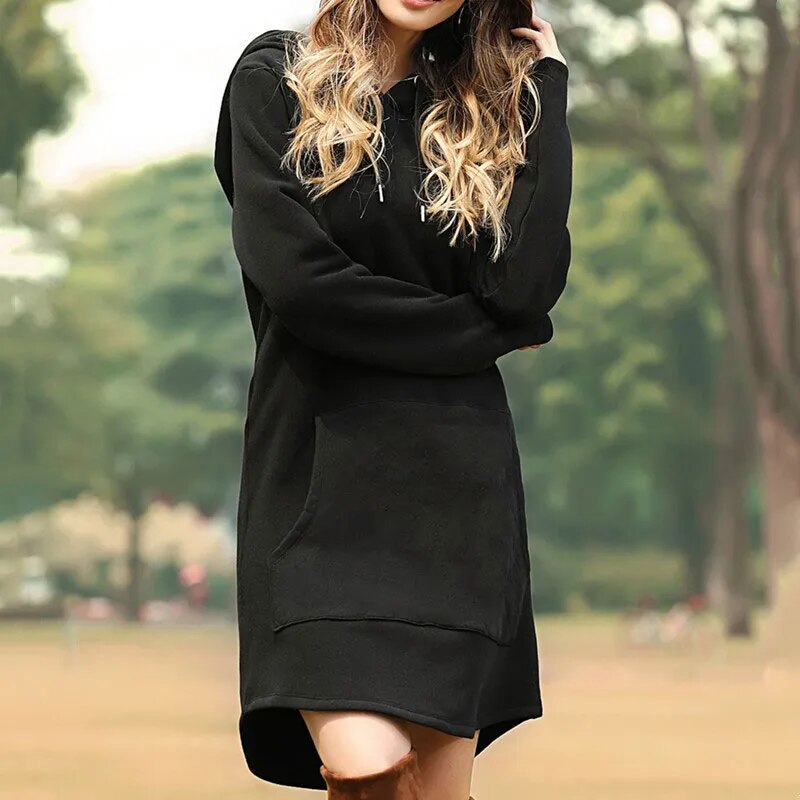 Gemütliches, langes Kapuzen-Sweatshirtkleid von Juris