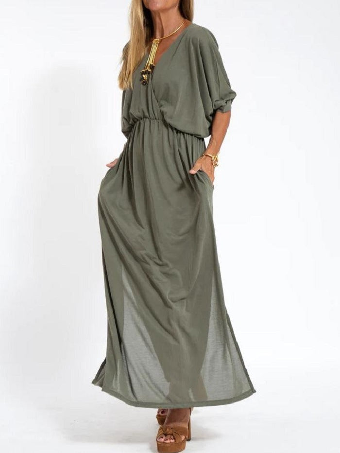 Hochtailliertes Kleid von Fudus mit Schlitz und V-Ausschnitt