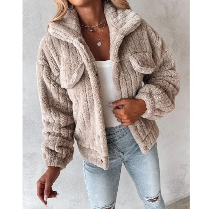 Veste Trucker Court en Fourrure Synthétique Maille Côtelée Col Rabattable Ample Poches Oversize