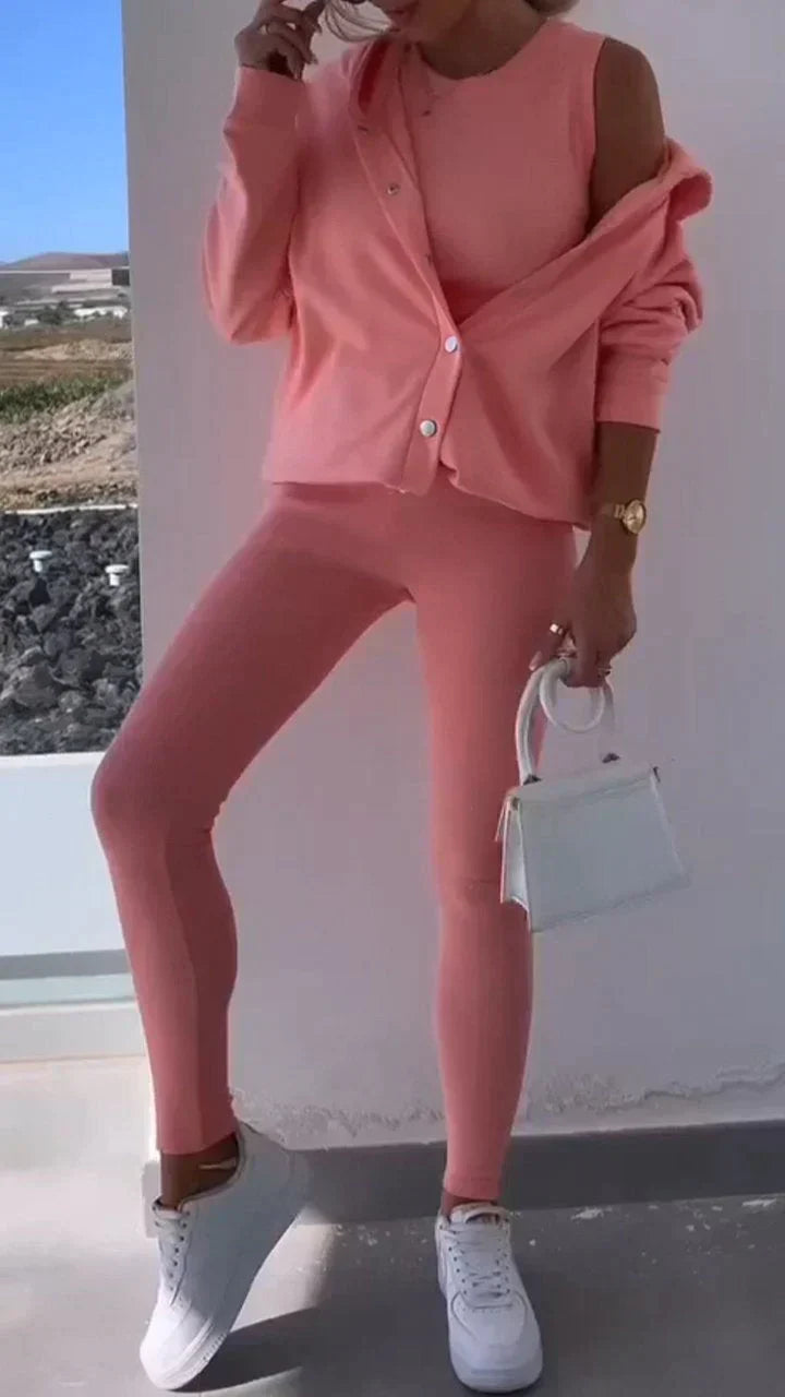 Alicia: Dreiteiliges Strick-Set mit Kapuzenjacke, Top und Hose