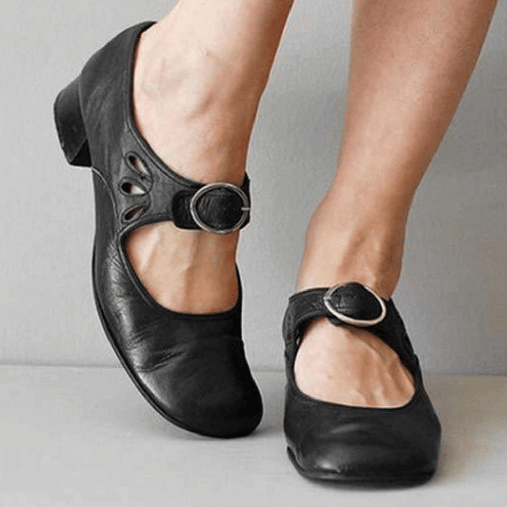 Komfortable orthopädische Ledersandalen für den Sommer