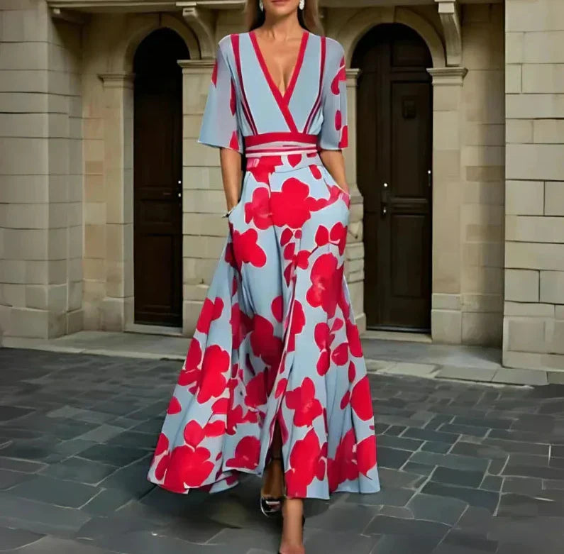 Stilvolles, figurbetontes und zeitloses Blumenkleid von Fudus