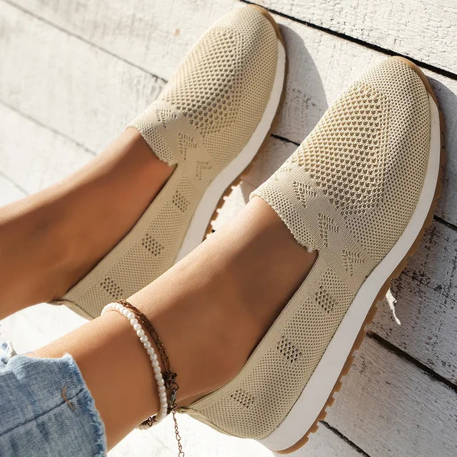Komfortable Damen-Sommerschuhe mit orthopädischer, stützender Sohle und Slip-On-Design