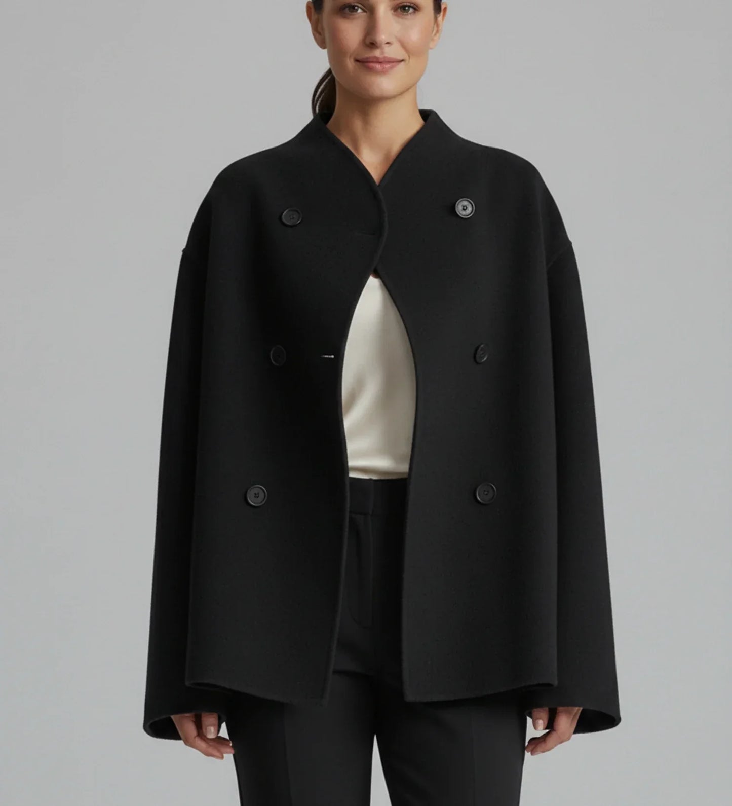 Manteau Court Femme À Double Boutonnage Avec Col Classique Et Silhouette Oversize Pour Effet Moderne