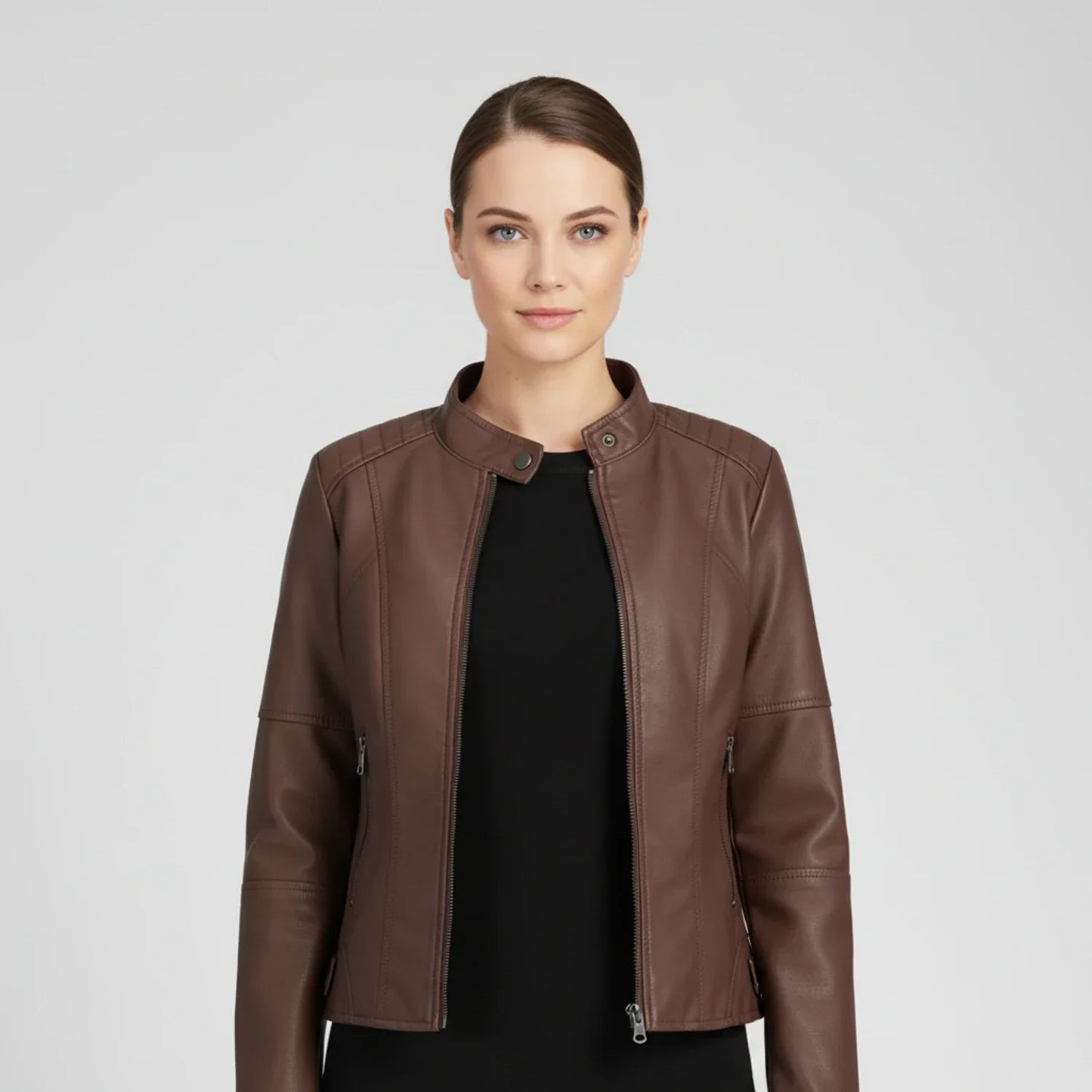 Veste Moto Femme Ajustée Avec Poches Zippées Et Col Debout Pour Un Style Moderne Polyvalent