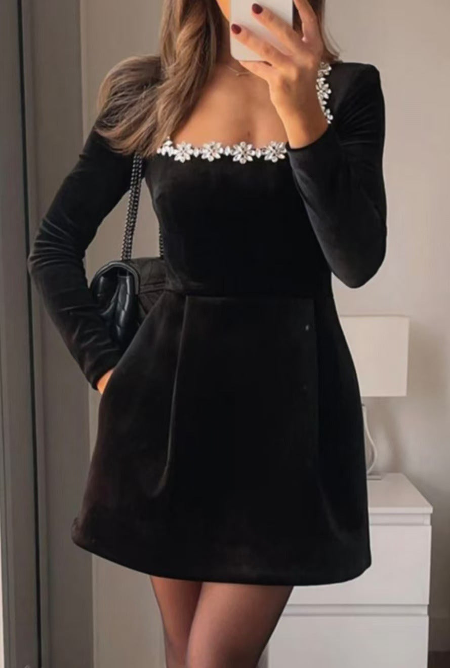 Elegantes A-Linien-Kleid "Natalie" mit Blumenmuster und Strassbesatz