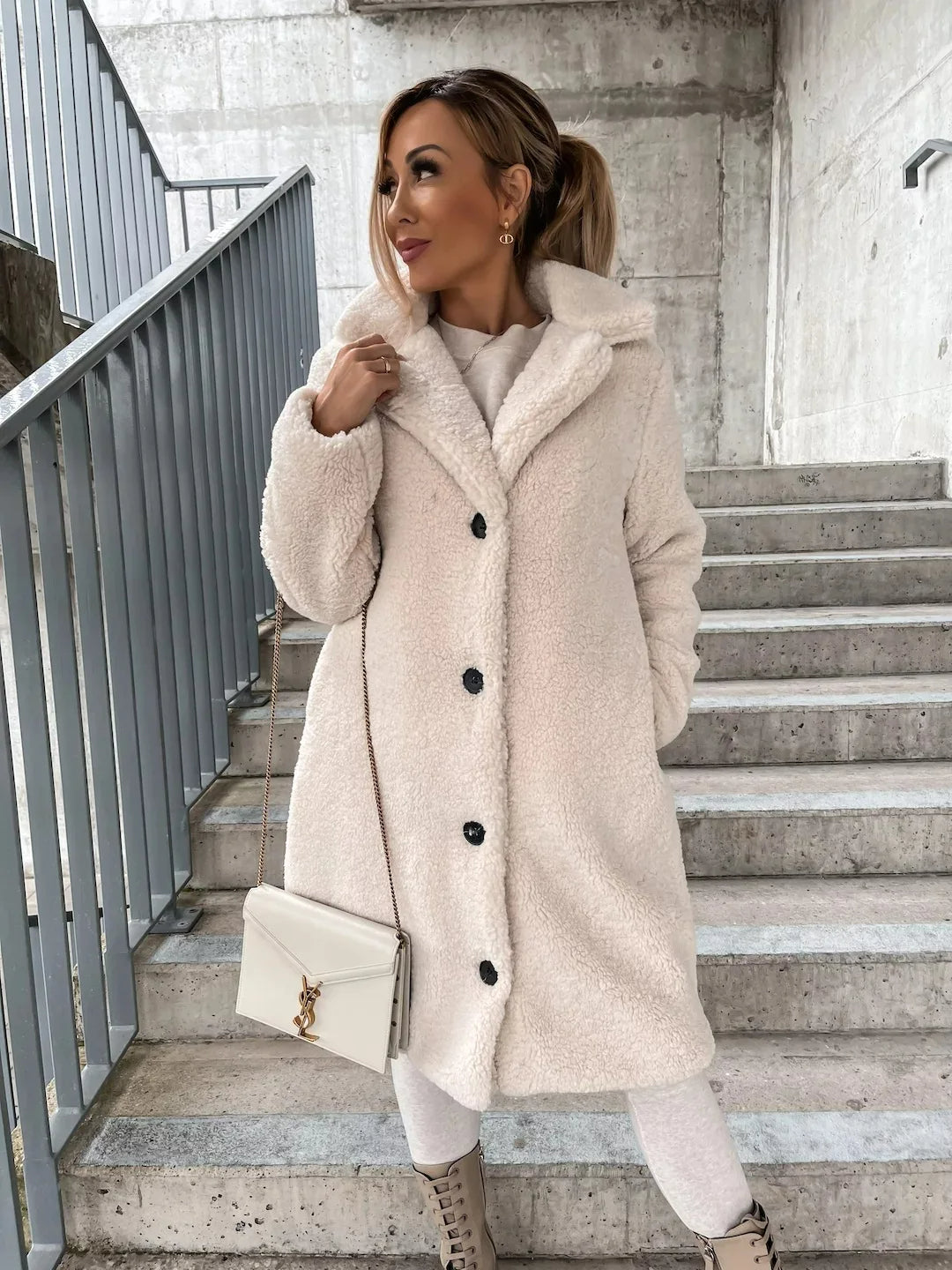 Emma Manteau Trench Peluche Élégant Pour Femme Chaud et Confortable Idéal Pour Journées Froides Hivernales