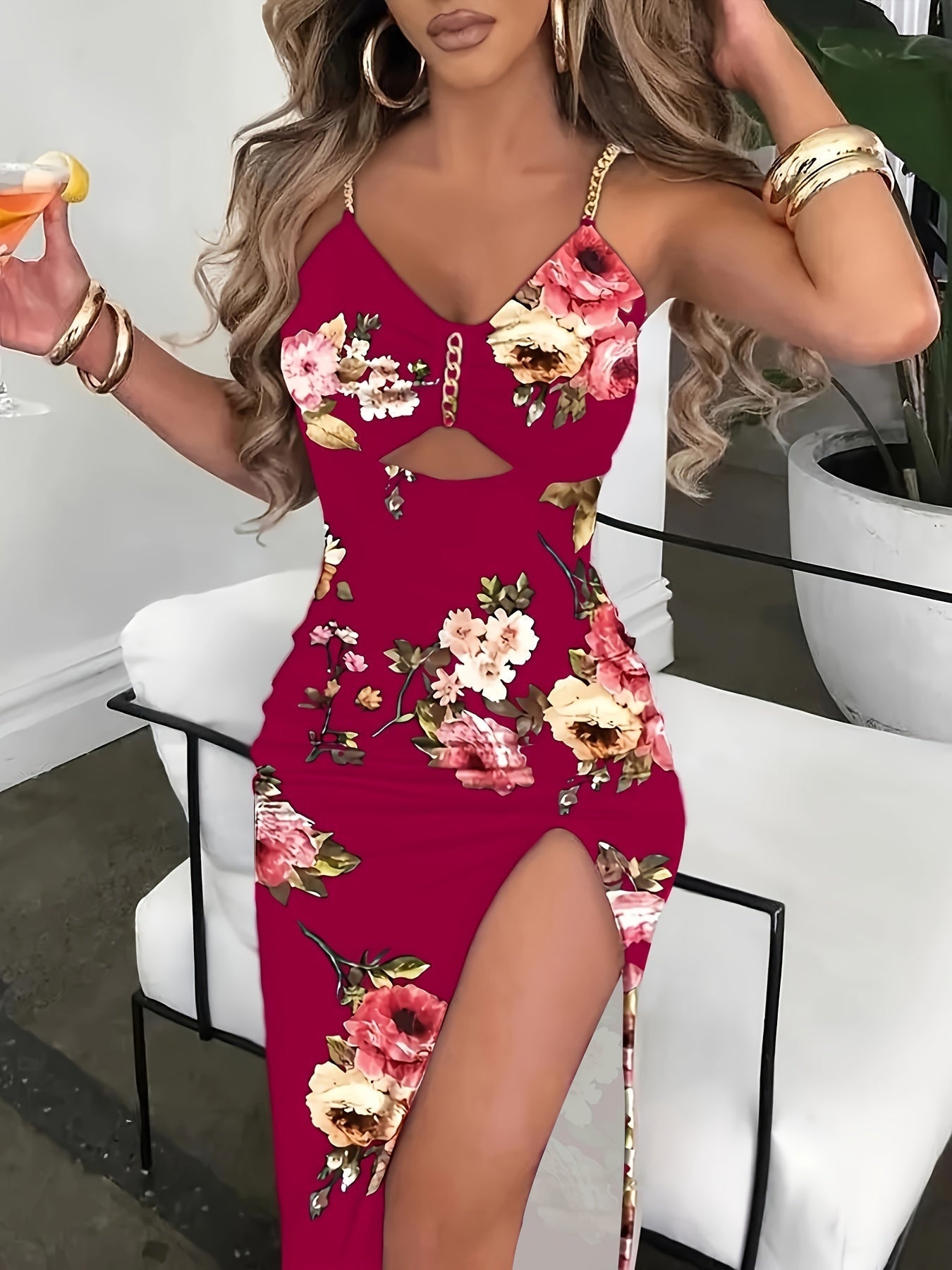 Robe Femme Bodycon Florale Avec Découpe Et Bretelles Chaîne Or Fente Haute Pour Soirées Festives
