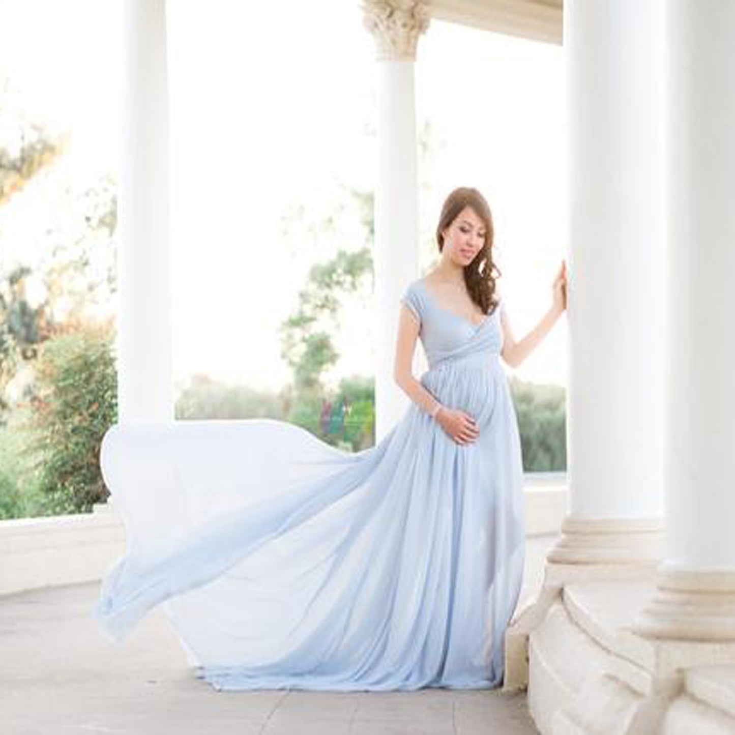 Robe Maternité Cynthia Gown Confortable Et Élégante Avec Ceinture À Nouer Et Tissu Coton Polyester