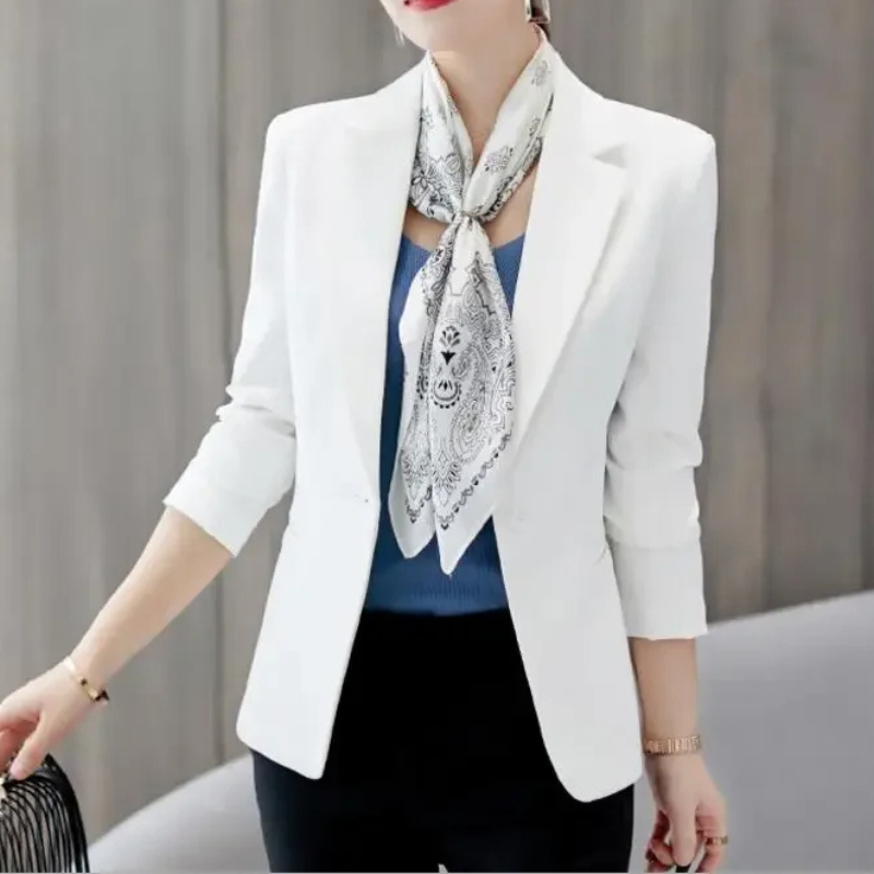 Clara Veste Femme Tailleur Slim Fit Pour Bureau Amawinc Elegance Professionnelle Et Silhouette Affinée