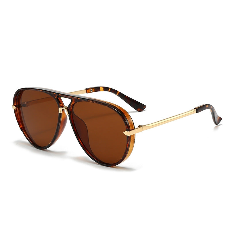 Lunettes De Soleil Aviateur Années 70 Deadstock Avec Lentilles Dégradées Et Monture Acétate Sculpté Et Bras Métal Doré