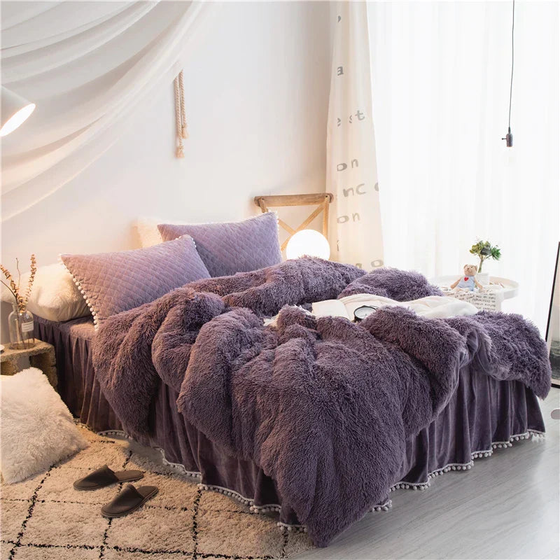 Ensemble Housse de Couette Peluche Contemporaine Avec Taies d Oreiller Quiltées Très Douces