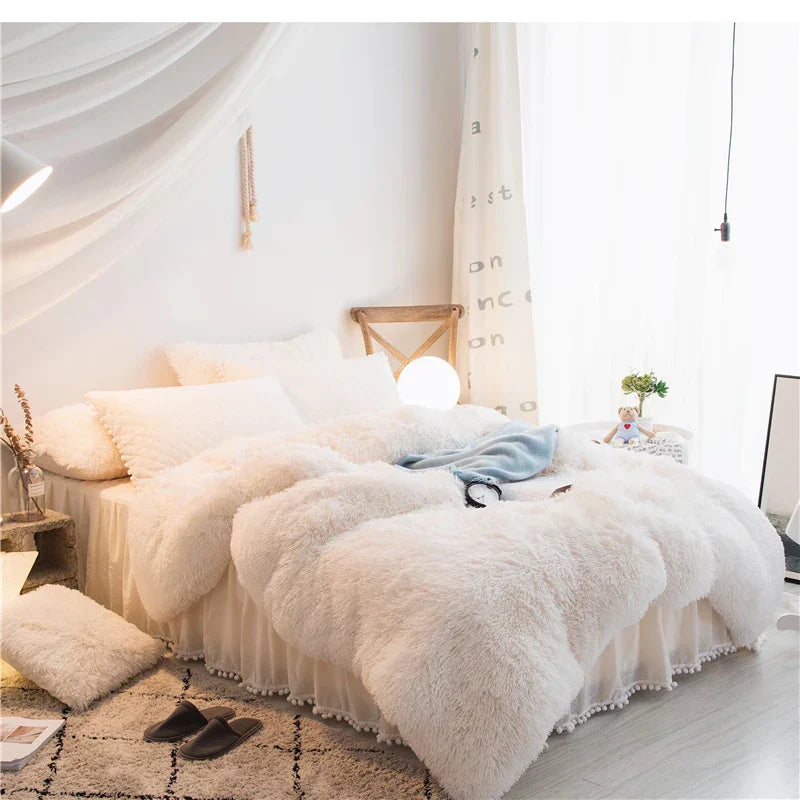 Ensemble Housse de Couette Peluche Contemporaine Avec Taies d Oreiller Quiltées Très Douces