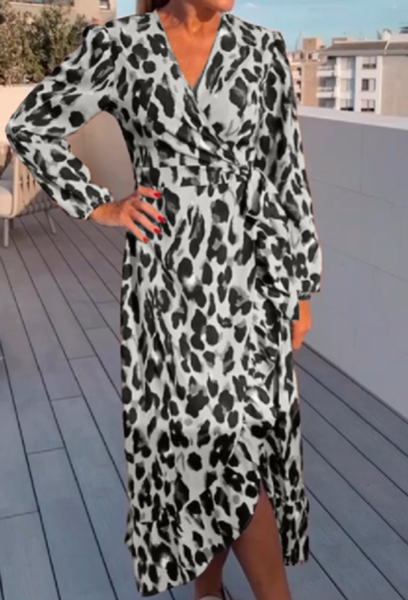 Fudus Langarmkleid mit sexy V-Ausschnitt und Leopardenmuster