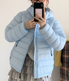 Damen ultraleichte Pufferjacke mit abnehmbarer Kapuze und elastischem Saum Amawinc