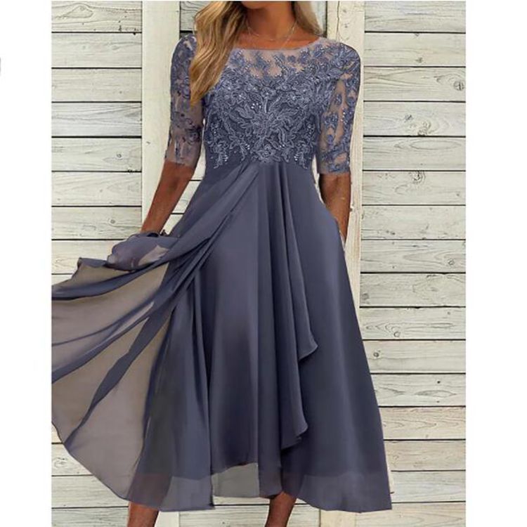 Damenkleid aus Chiffon mit Stickerei, Spitze und Aussparungen von Fudus