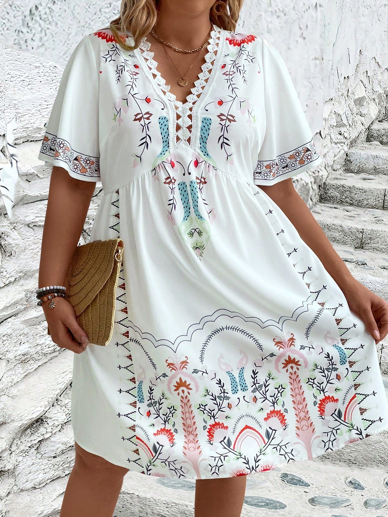 Robe Midi Bohème Grande Taille Harper Par Amawinc Avec Broderies Florales Et Motifs De Bordure