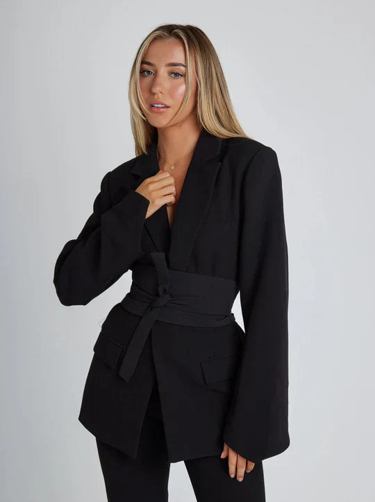 Avelena Blazer: Stylish and Casual Chic
