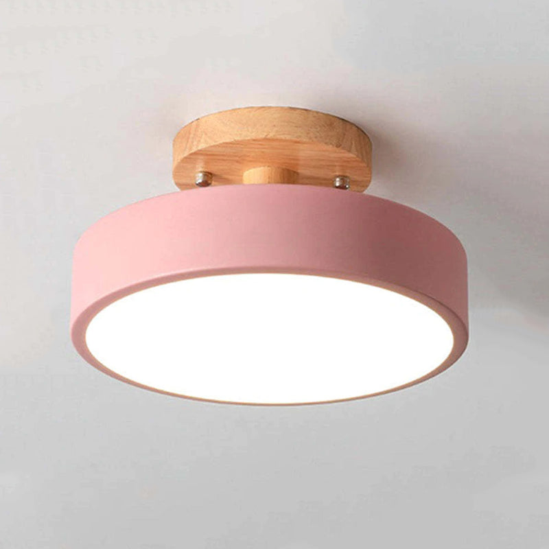 Holz-LED-Deckenleuchte im modernen Design