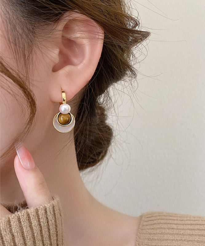Boucles d'oreilles créoles en verre et pierre œil de tigre surdorée en cuivre marron (2025) - Amawinc