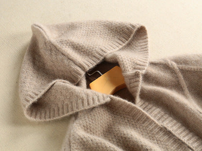 Damen Strickjacke mit Kapuze und feinem Textilmuster Amawinc