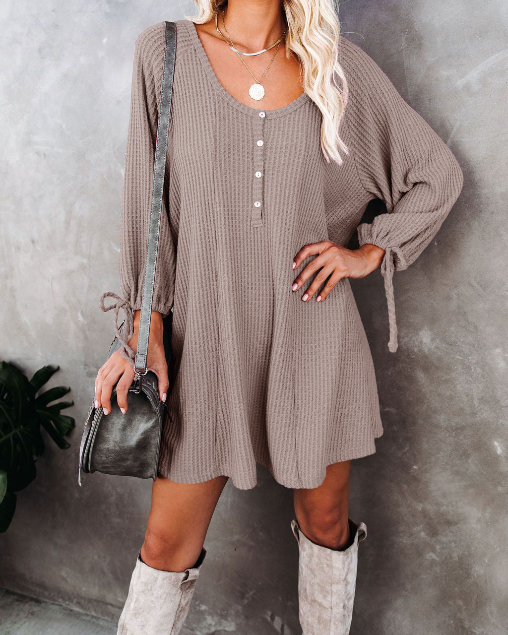 Damen lässiges Knopfkleid mit Rüschendetails und dekorativem Saum Amawinc