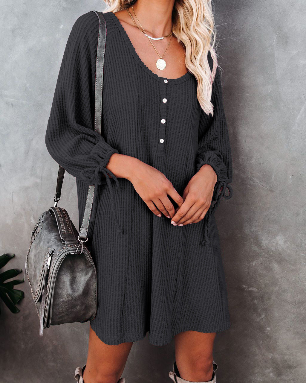 Damen lässiges Knopfkleid mit Rüschendetails und dekorativem Saum Amawinc