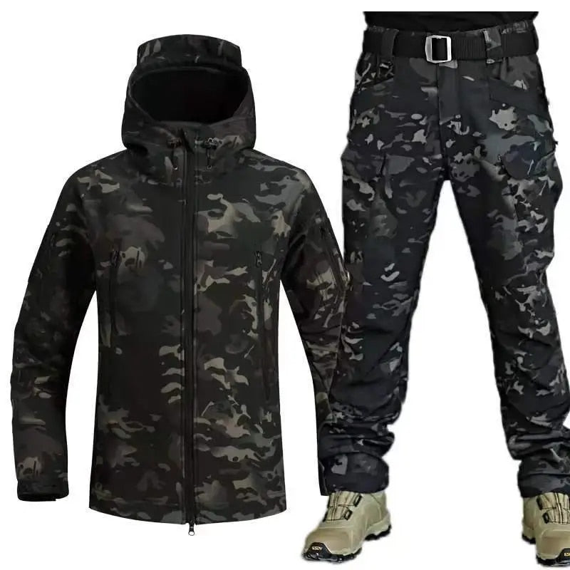 Combinaison Homme En Deux Pièces Pour Randonnée Avec Veste Softshell Coupe Vent Et Pantalon Poches Utilitaires Ajustable