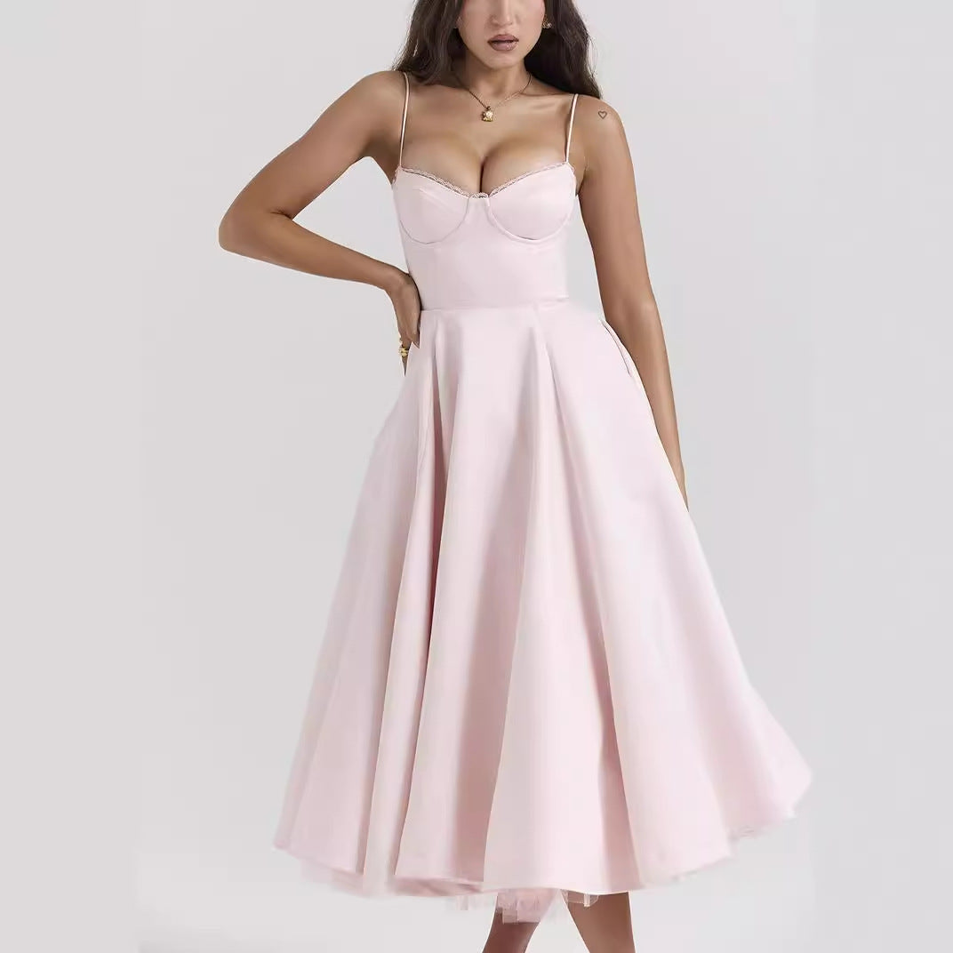 Fudus Kurzes Kleid mit Puffärmeln und V-Ausschnitt