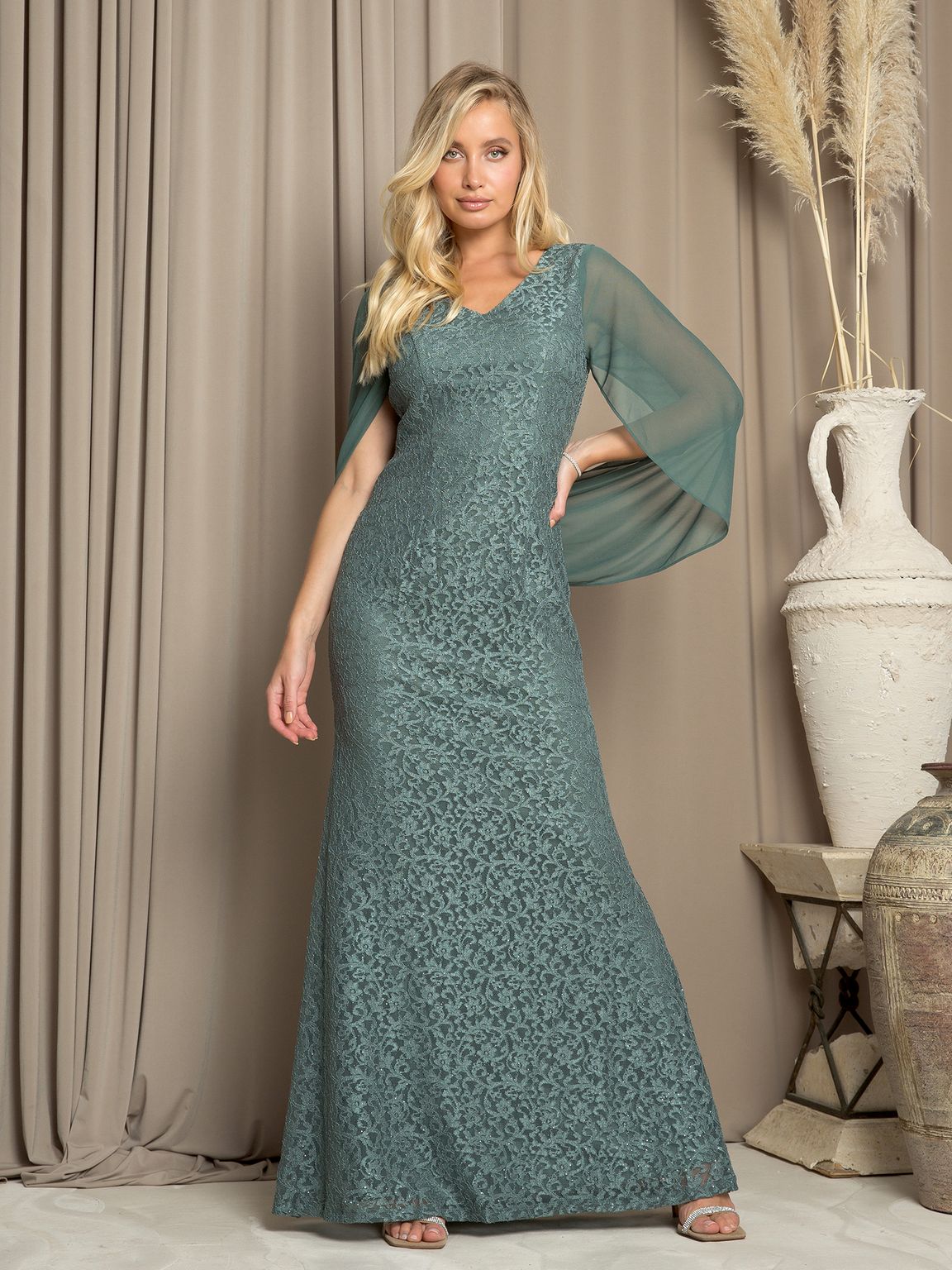 Robe Longue Formelle En Dentelle Pour Mère De La Mariée Eva Fashion 3471 Avec Manches Cape Et Dos Chiffon