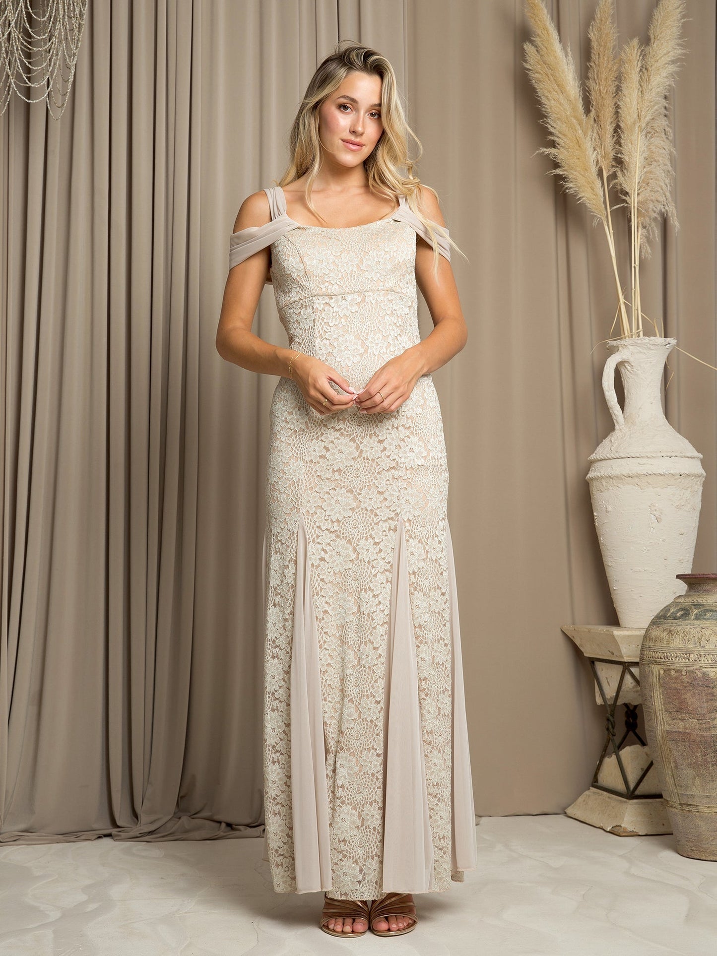 Robe De Soirée Longue Eva Fashion 3475 À Paillettes Avec Dentelle Étincelante Et Épaules Dénudées Jupe À Godets
