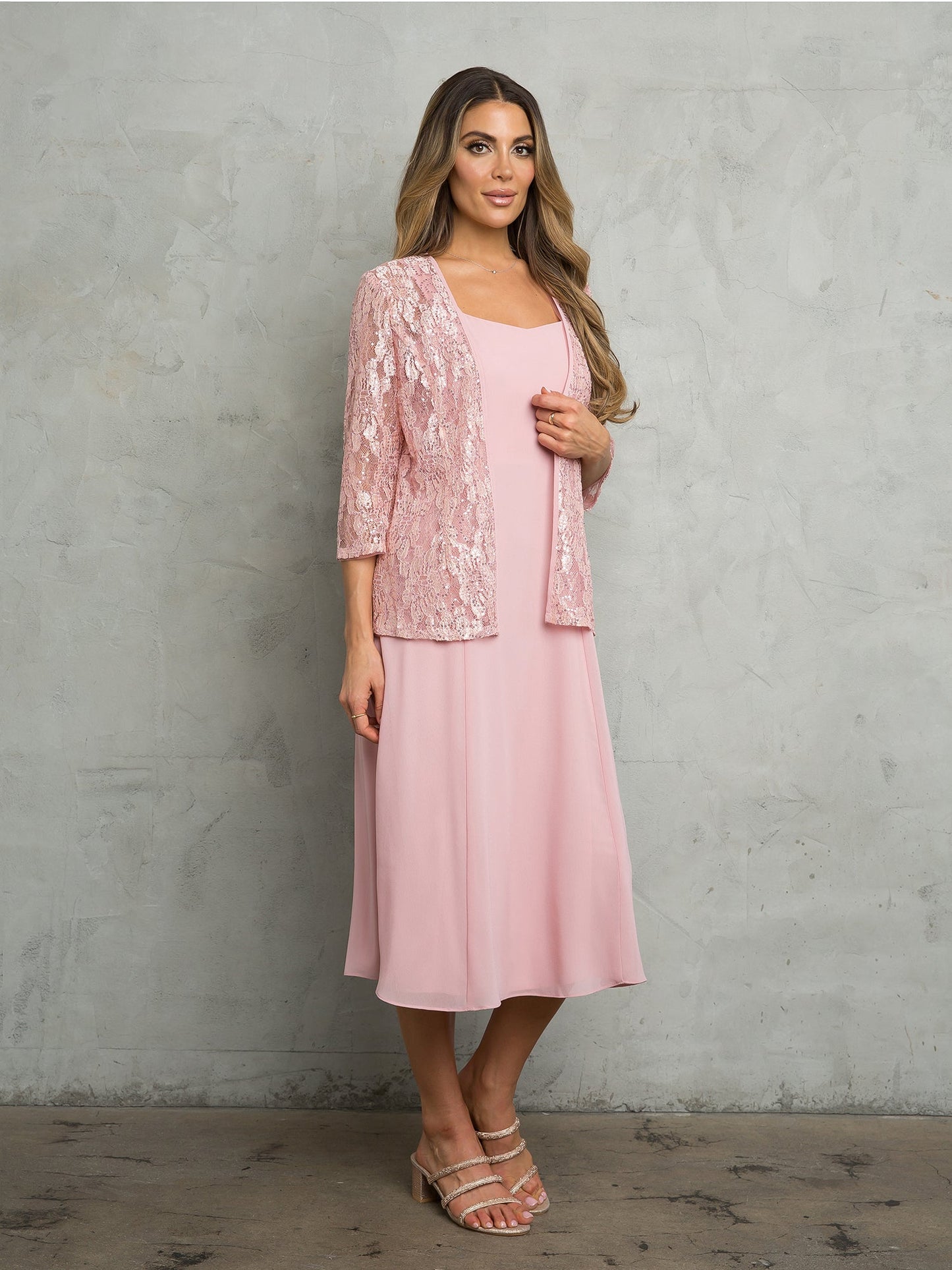 Ensemble Deux Pièces Court Pour Mère De La Mariée Avec Veste En Dentelle Et Robe En Georgette Eva Fashion 3489