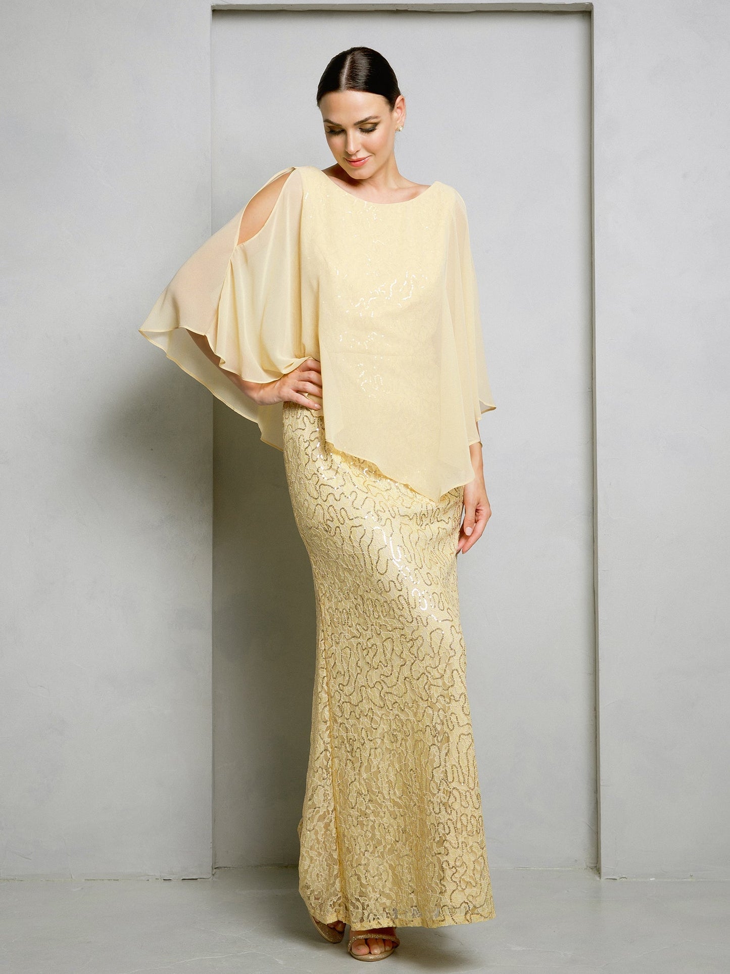 Robe Cape Longue Pour Mère De La Mariée Eva Fashion 3496 Élégante Avec Dentelle À Sequins Et Raffinée Pour Occasions